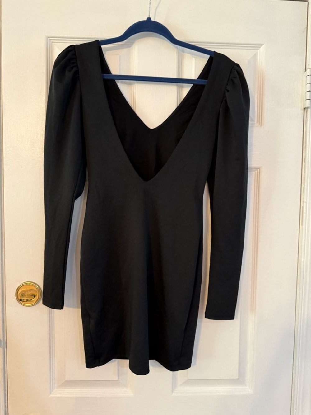 Kimchi Blue Black V-Neck Puff Sleeve Bodycon Dress - Picture 3 of 7